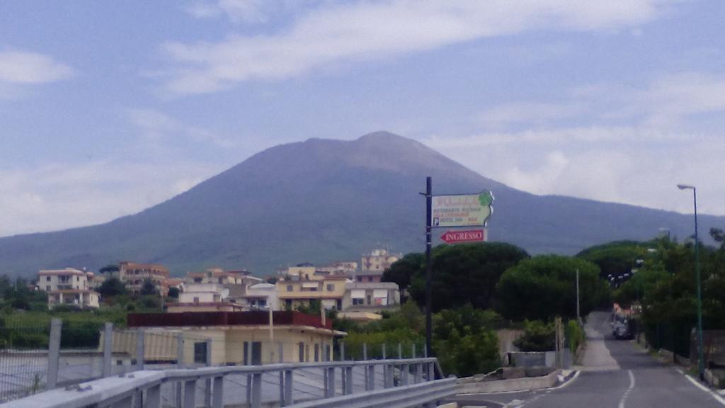 Hotel Il Quadrifoglio توري دل غريكو المظهر الخارجي الصورة